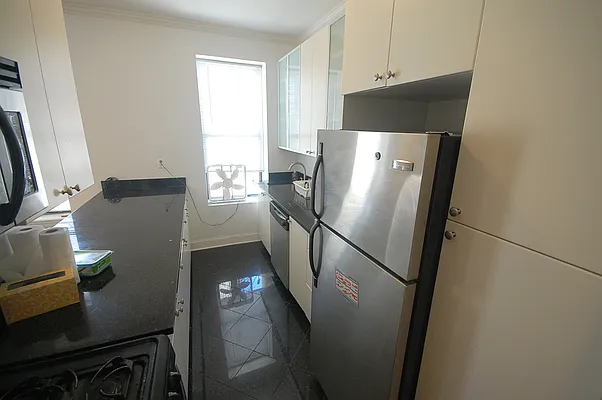 Rented by City Connections Realty | media 6