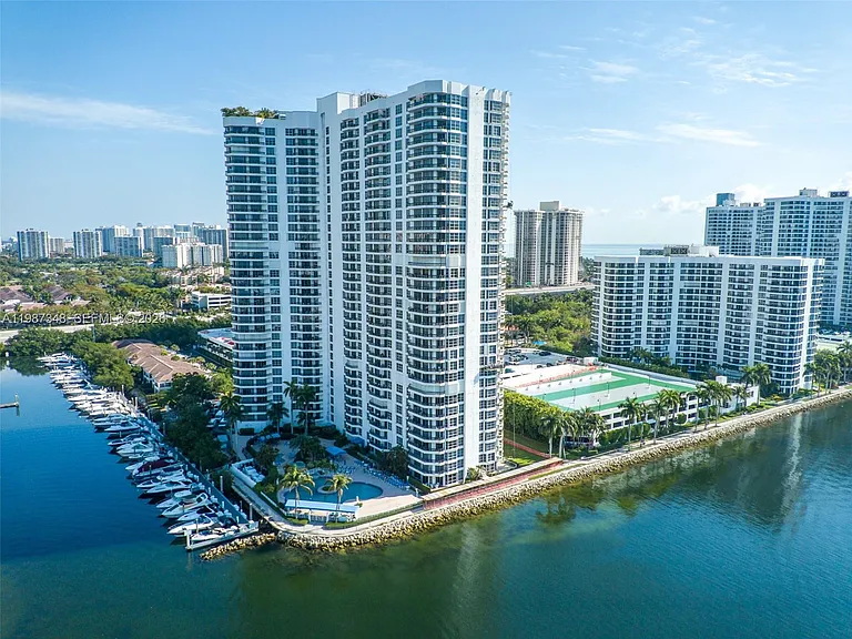 3530 Mystic Pointe Dr #1401 — Photo 47