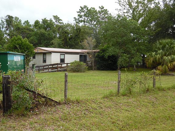 4th image of 4744 Acacia St