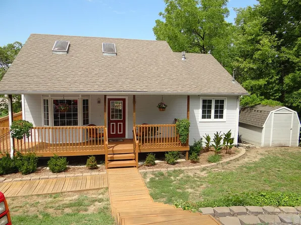 2420 Timberlane Dr, Manhattan, KS 66502