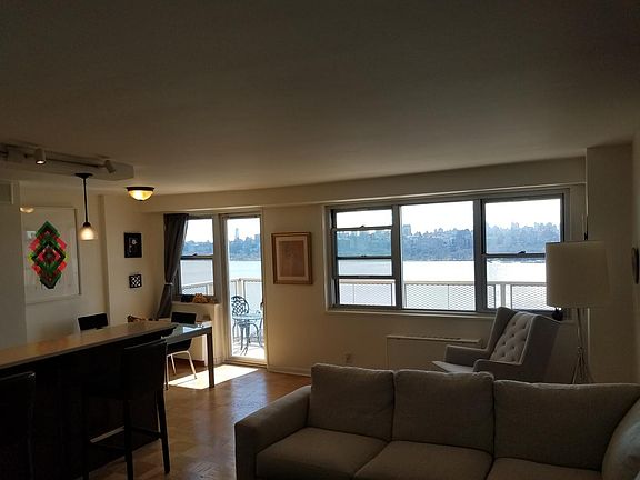 GORGEOUS OPEN FLOOR PLAN