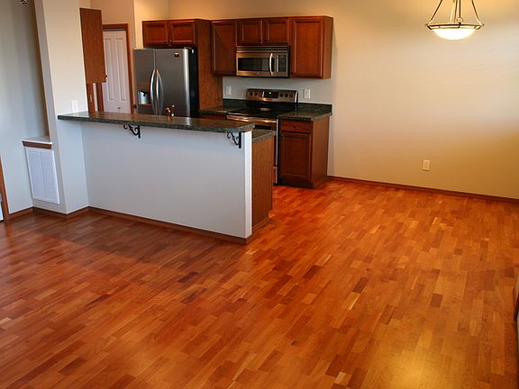 3rd image of 4354 Glenwood Dr #1