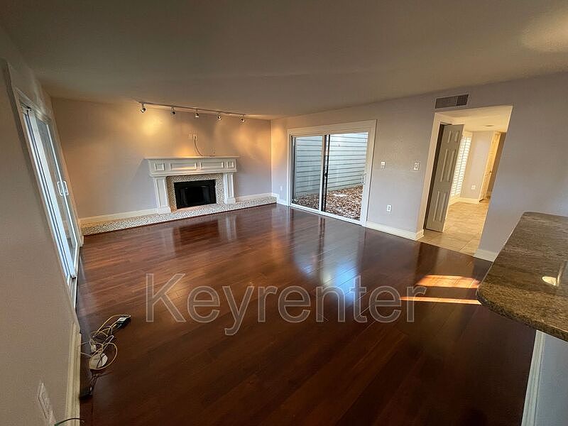 1st image of 516 Lost Tree Ln