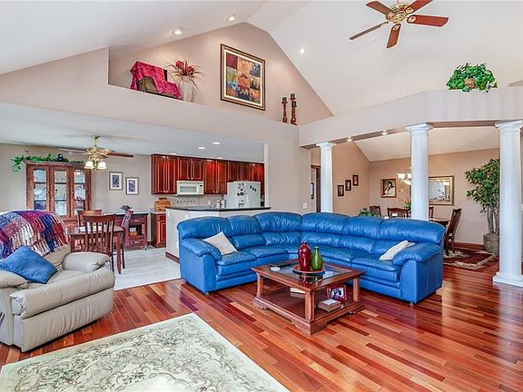 4th image of 1439 Barberry Ct