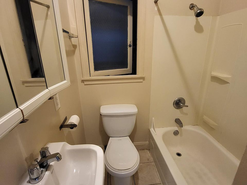 1st image of 1749 Oxford St APT 22