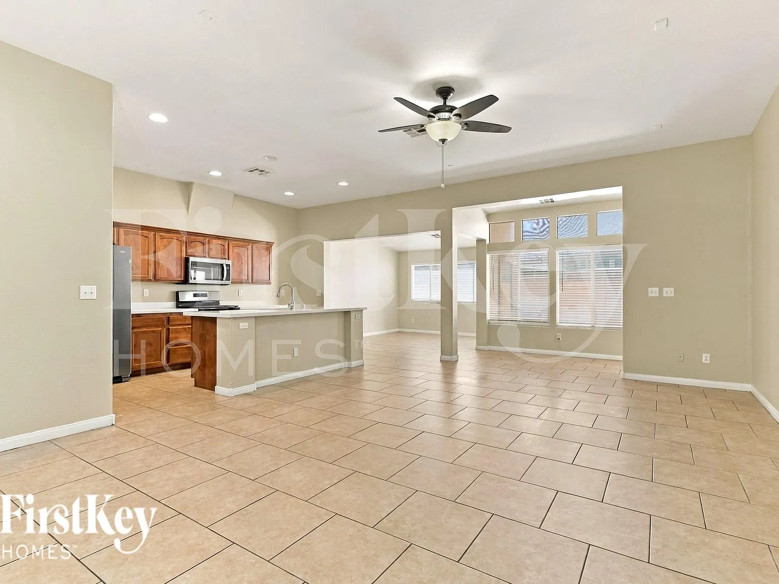 3 bed, 2.0 bath, 1552 sqft, $1,720 — Photo 4