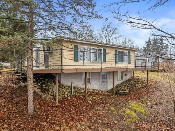 W6709 Lake Shore CIRCLE, Elkhorn, WI 53121