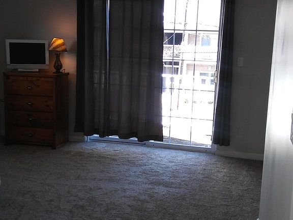 4th image of 2404 Arctic Ave APT 1