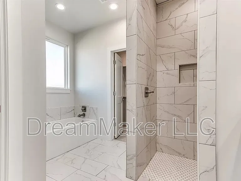 2807 Clifton Ter — Photo 36