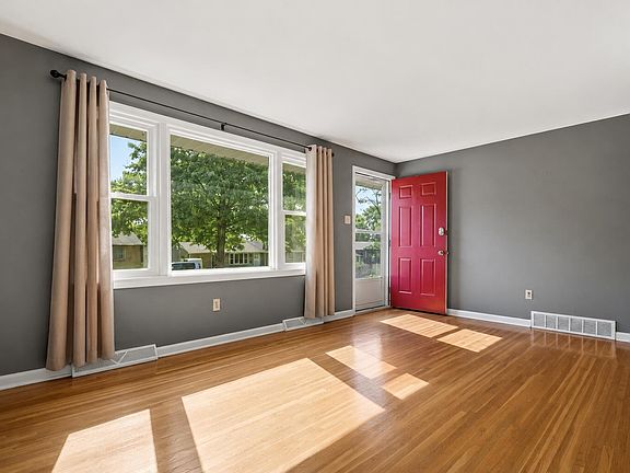 4th image of 217 Brenda Ln