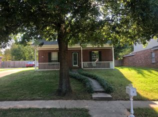1204 N Heritage Ave, Fayetteville, AR 72704