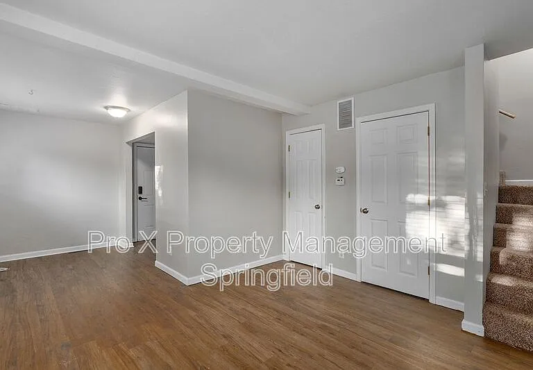 2929 E University St #5 — Photo 7