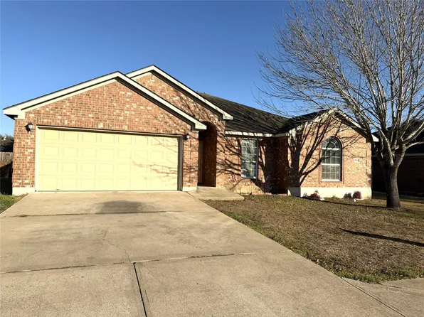 1605 Paint Brush Dr, Lockhart, TX 78644