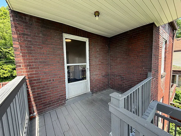 315-317 Kenney Ave — Photo 16