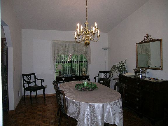 Formal dining room