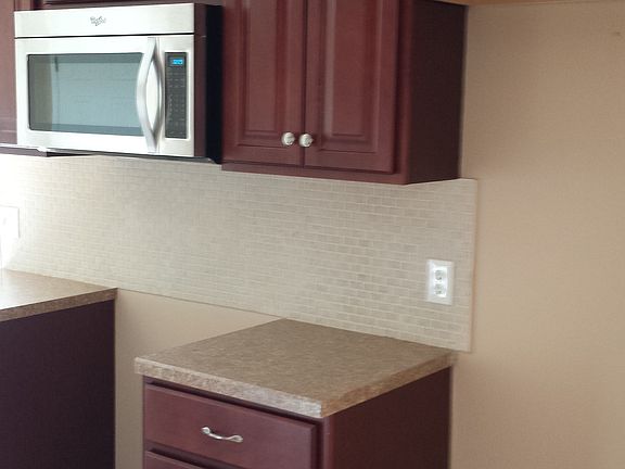 3rd image of 53 Idlewood Dr