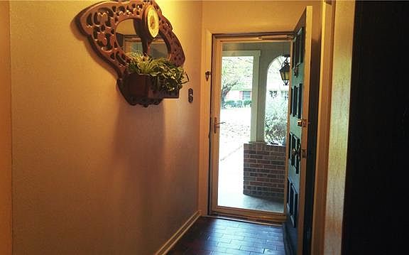 5th image of 704 Long Dr