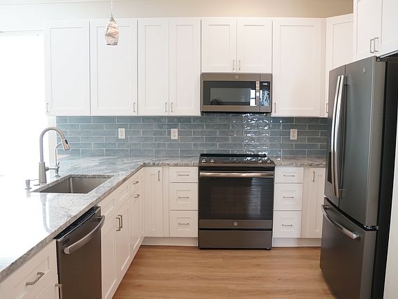 4th image of 6212 Interbay Ave