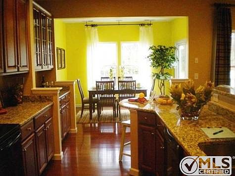 3rd image of 87 Amboress Ln