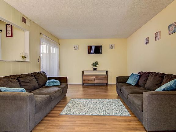 4th image of 4117 Birdwell Way