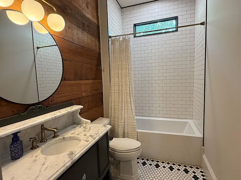 408 Short St — Photo 22