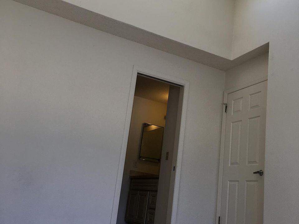 1st image of 19800 Portal Plz