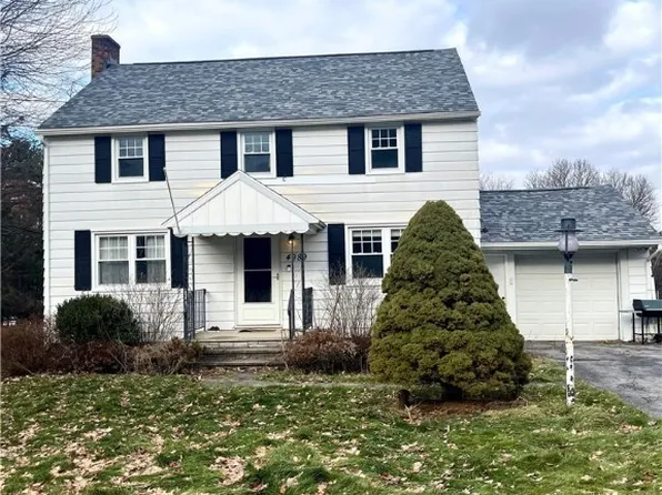 4989 Long Acre Dr, Syracuse, NY 13215
