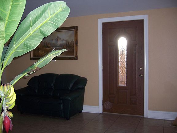 2nd image of 1824 Loyola Dr