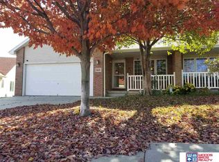 5640 Barrington Park Dr, Lincoln, NE 68516