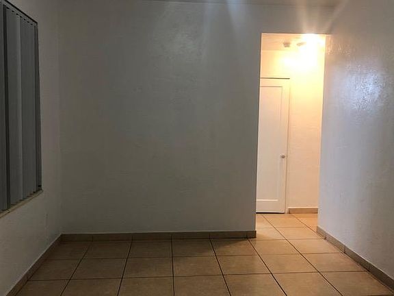 4th image of 1163 Normandy Dr