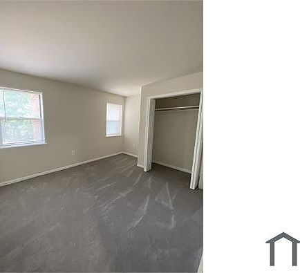 2nd image of 137 Ivanhoe St SW