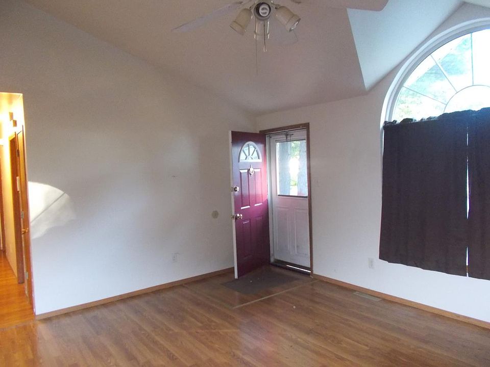 2nd image of 2760 Vigo St