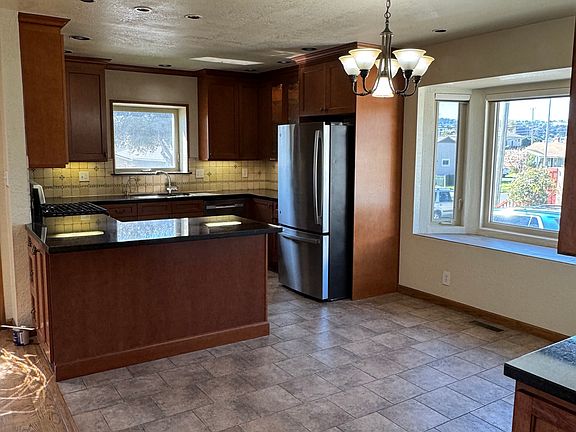 2nd image of 766 Commercial Ave