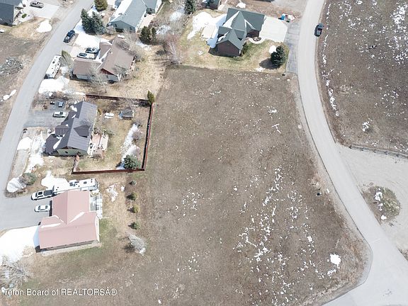 4th image of 456 River View Dr