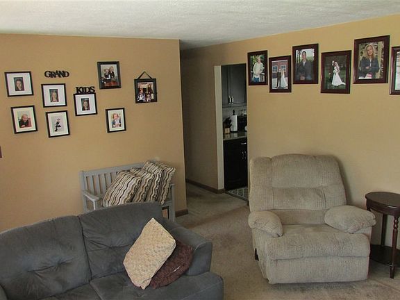 3rd image of 3427 W Taft Dr