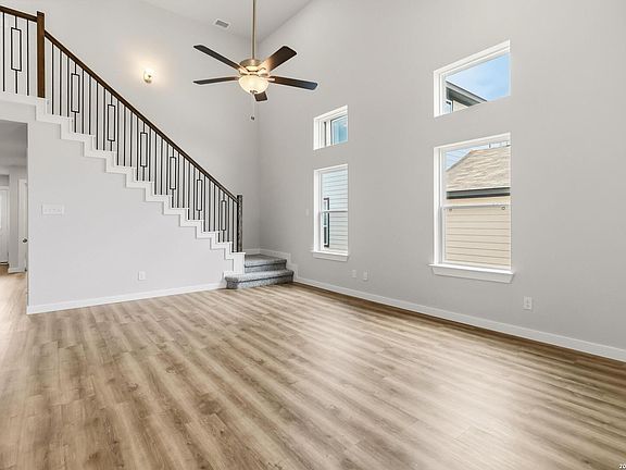4th image of 11307 Hollinger Circle