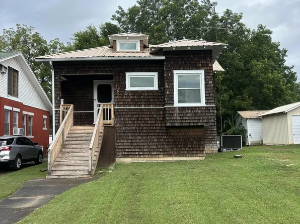 514 Ohio Ave, Etowah, TN 37331