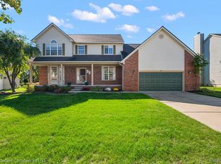 394 Evaline Ave, Troy, MI 48085