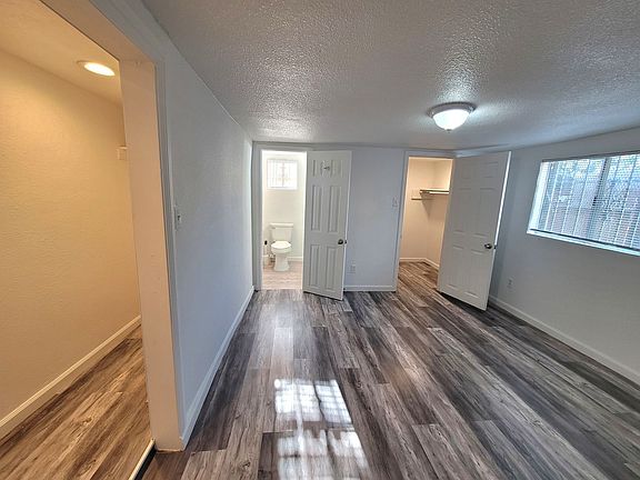 5th image of 2240 Daley St #2B