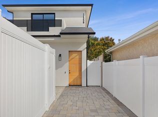 12239 Hatteras St, Valley Village, CA 91607