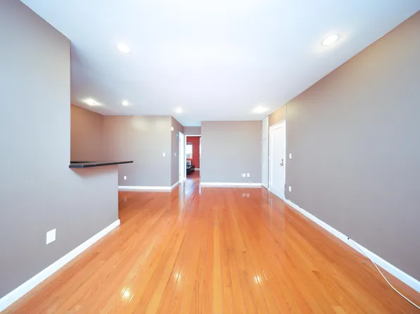 271 Bay 19th Street image 7 of 24