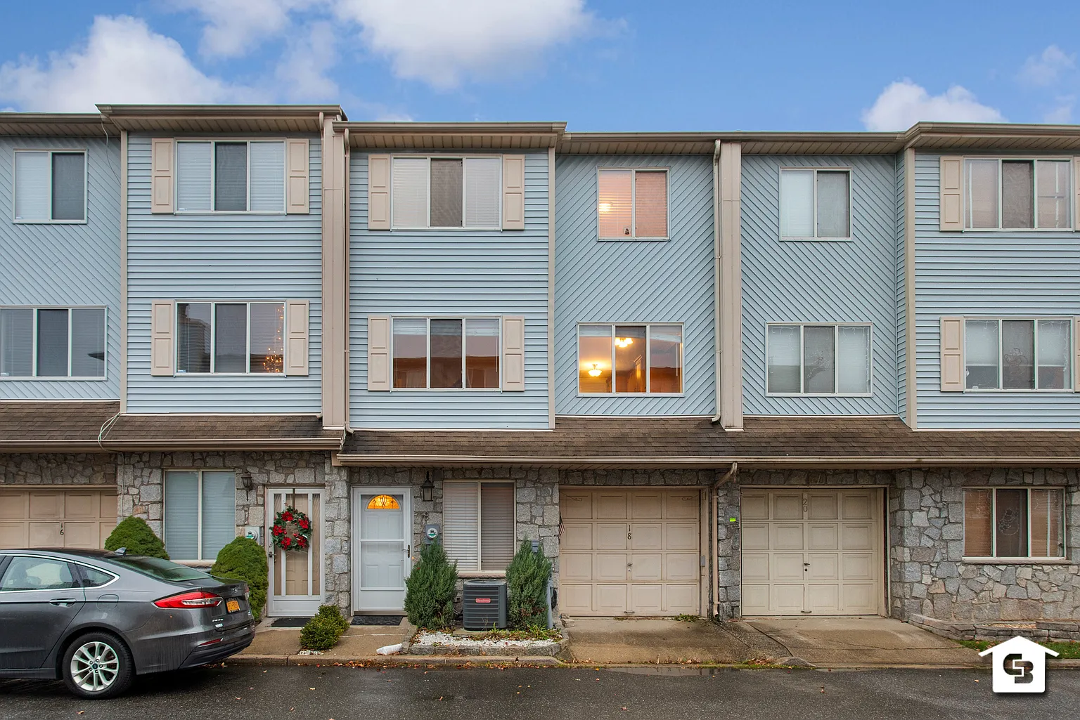 18 Phyllis Ct photo 1