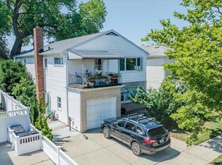 414 W Market St, Long Beach, NY 11561