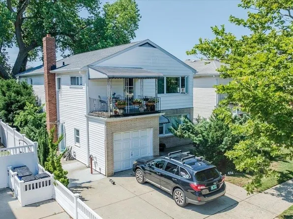 414 W Market Street, Long Beach, NY 11561