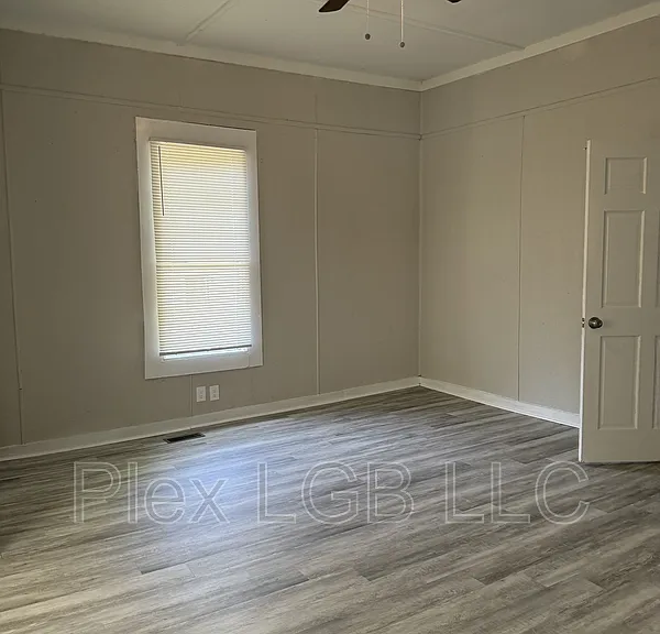 407 Colquitt St — Photo 6