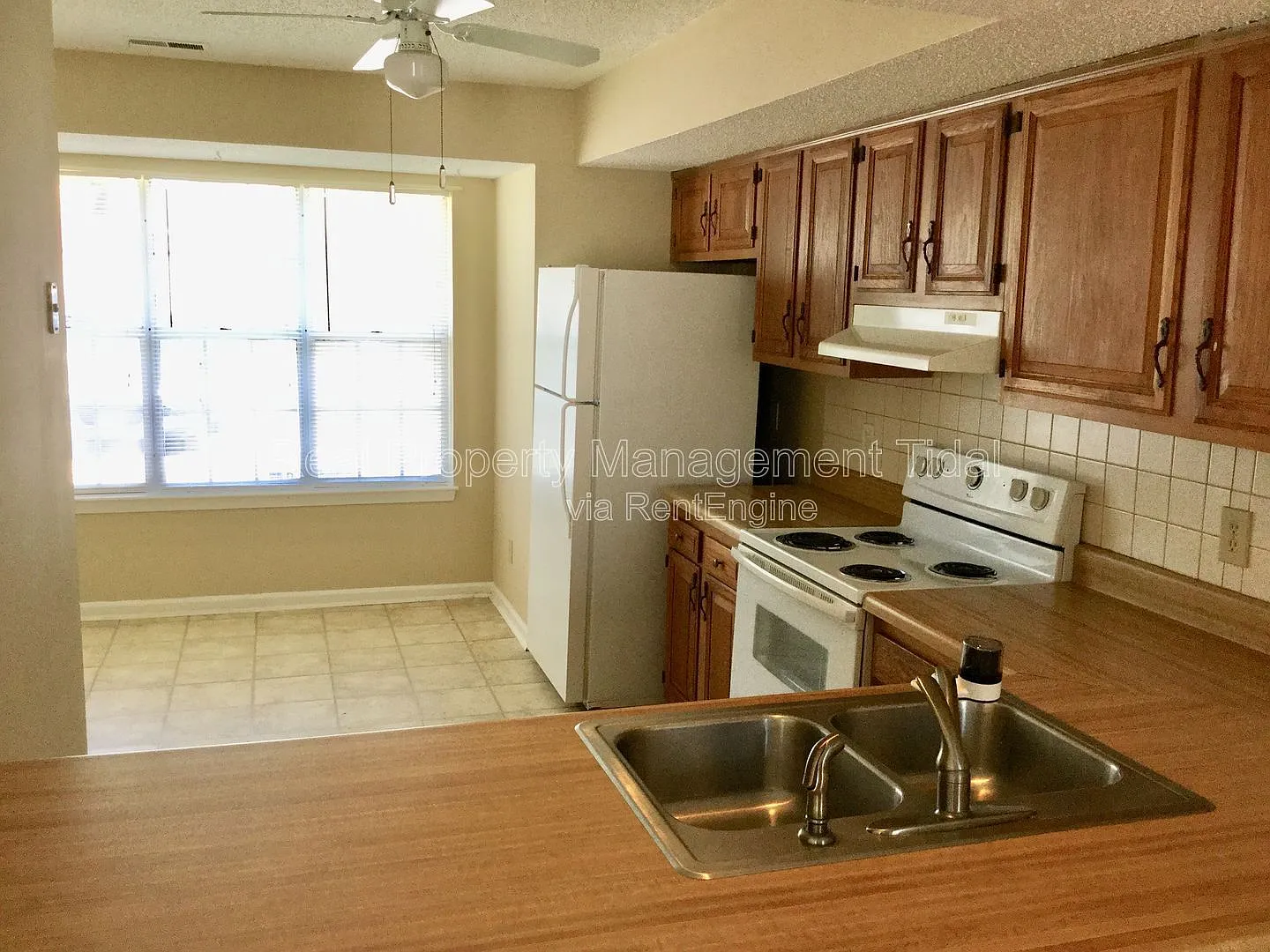 2 bed, 1.5 bath, 1147 sqft, $1,995 — Photo 3