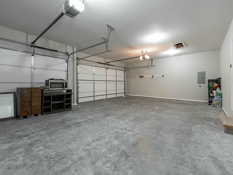 391 Highpoints Rdg — Photo 40