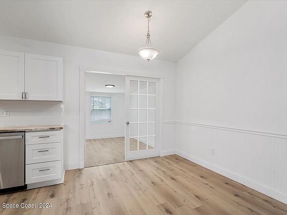 4th image of 831 Airport Ave SE