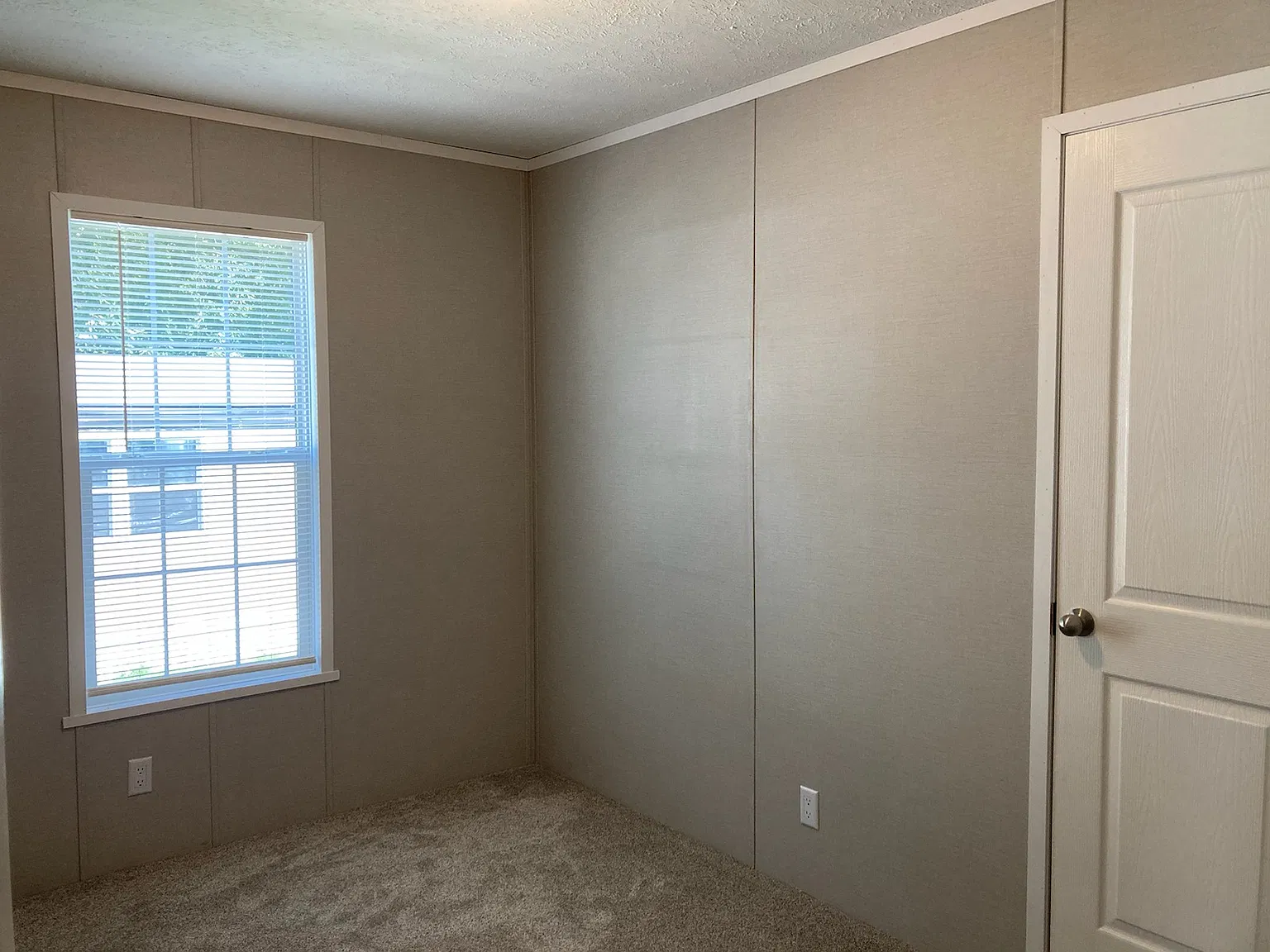 Stonecrest Manor — Photo 4