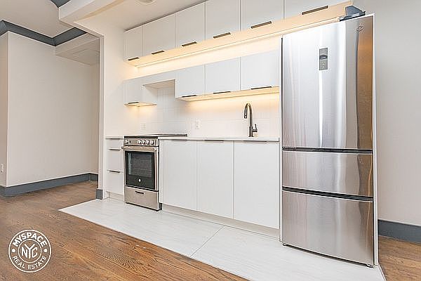 1st image of 1078 Bergen St #7E